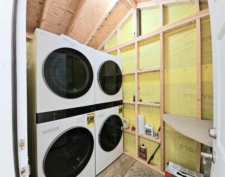 More Photos Of 823 Webster St, Oakland Storefront Retail Residential For Sale