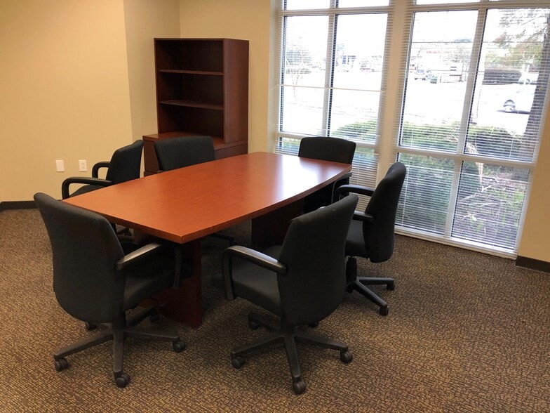 More Photos Of 810 W Esplanade Ave, Kenner Freestanding For Lease