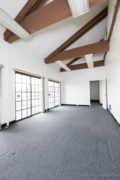 More Photos Of 800 E Wardlow Rd, Long Beach Loft Creative Space For Lease