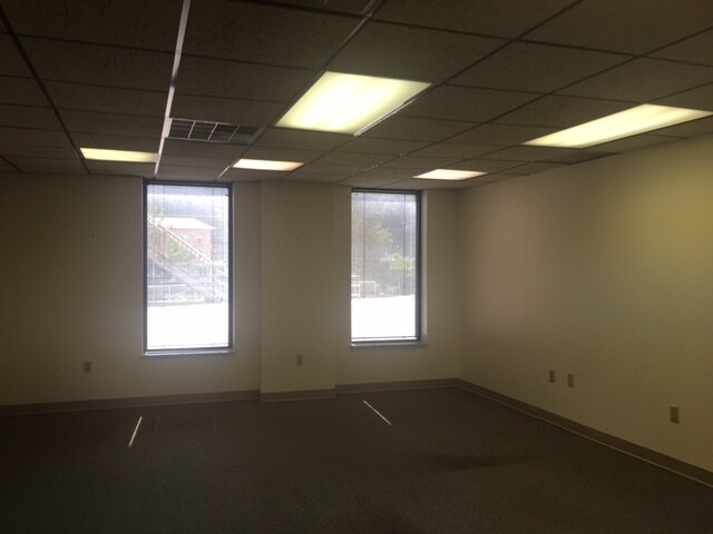 More Photos Of 2 Hale St, Charleston Office For Sale