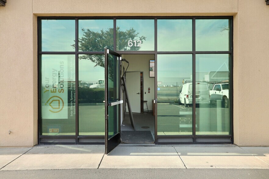 More Photos Of 600-626 Commerce Ct, Manteca Service For Sale