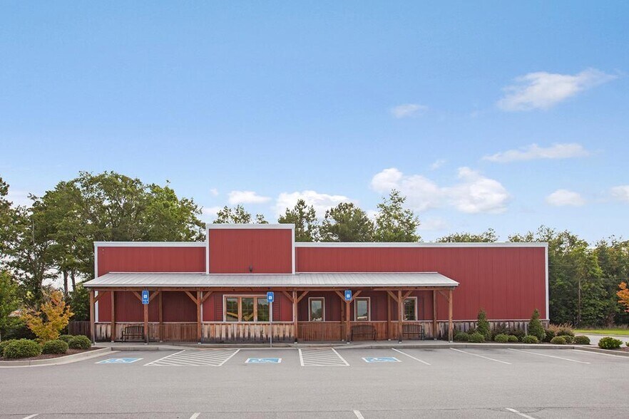 Primary Photo Of 762 Veterans Pky, Hinesville Restaurant For Sale