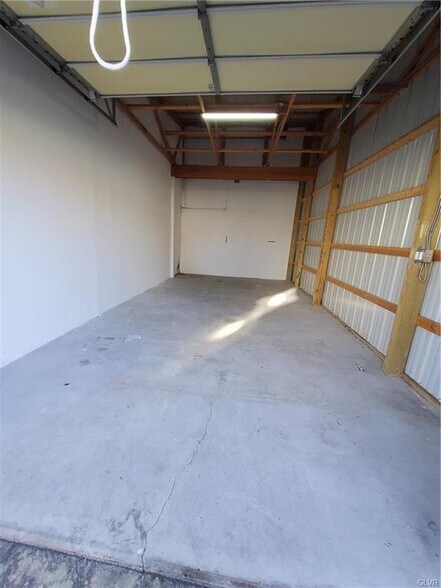 More Photos Of 1611 Spruce St, Easton Flex For Lease
