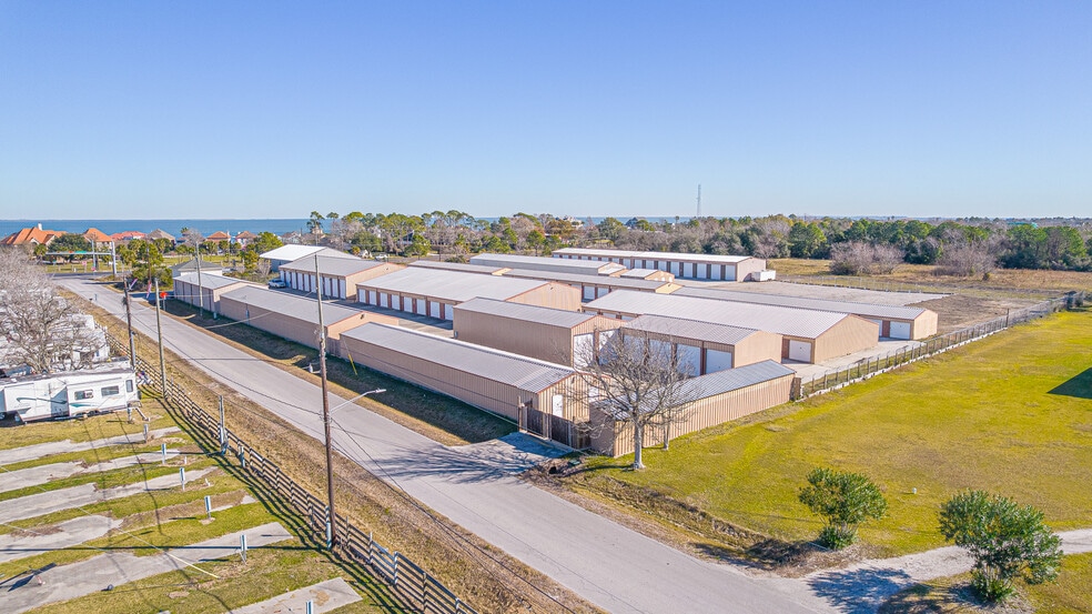 More Photos Of 207 27th St, San Leon Self Storage For Sale