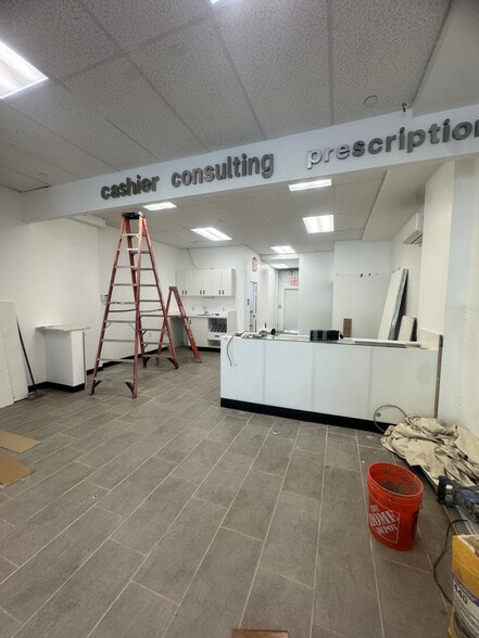 More Photos Of 106-14 Astoria Blvd, Flushing Office Residential For Lease