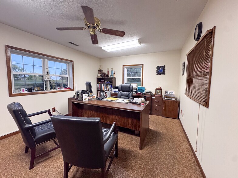 More Photos Of 544 W High St, Edison Auto Dealership For Sale