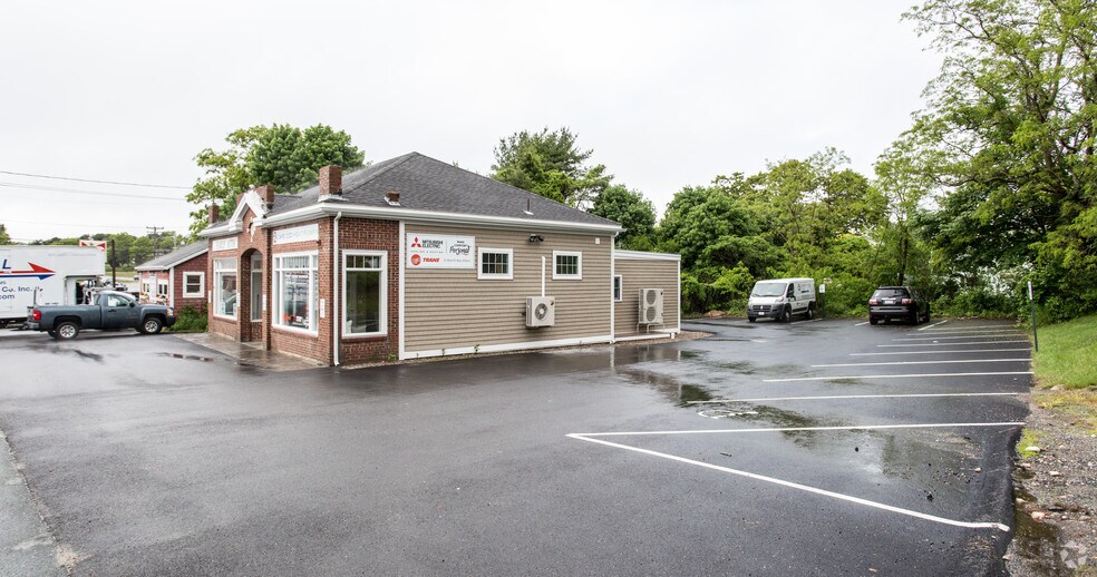 More Photos Of 73 Cranberry Rd, Bourne Storefront Retail Office For Lease