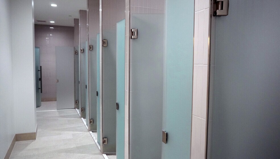 More Photos Of 101 E 2nd St, Tulsa Office For Lease