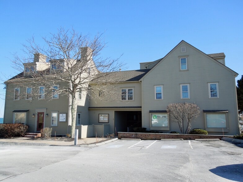 More Photos Of 15 Caswell Ln, Plymouth Office Residential For Lease