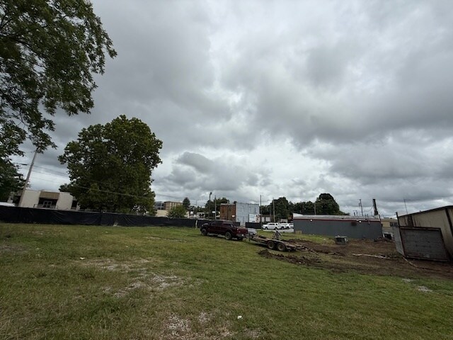 More Photos Of 210 W Ward Ave, High Point General Retail For Sale