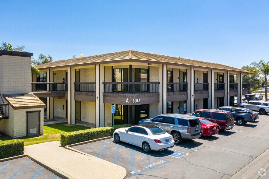 More Photos Of 600 N Mountain Ave, Upland Unknown For Lease