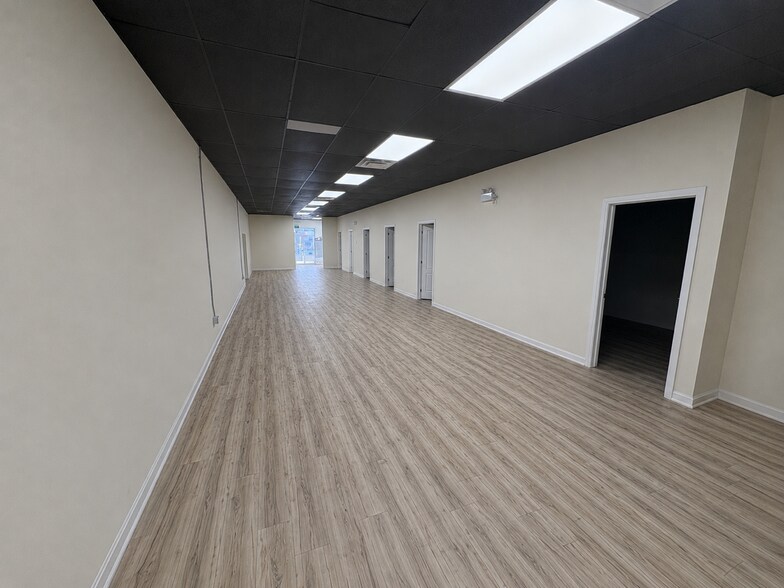 More Photos Of 18371 Hurontario St, Caledon Freestanding For Lease