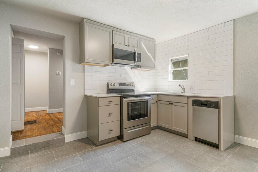 More Photos Of 2618 E 8th St, Tulsa Apartments For Sale