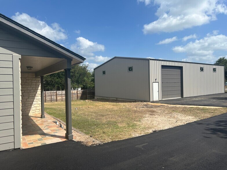 More Photos Of 16001 Awalt Dr, Austin Office For Sale