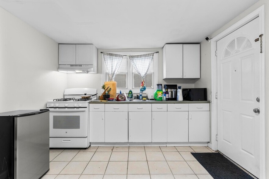 More Photos Of , Norwalk Unknown For Sale
