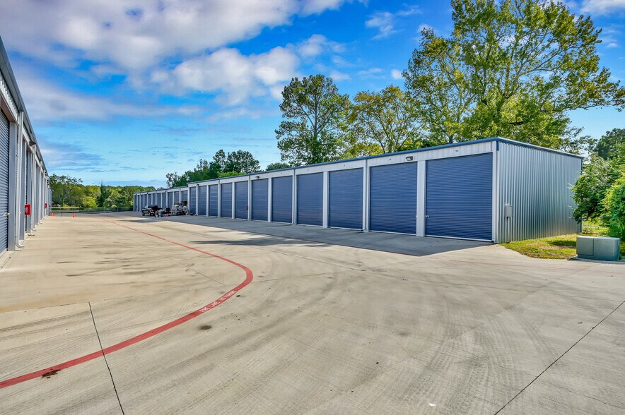 More Photos Of 36522 Coleman Rd, Magnolia Self Storage For Sale