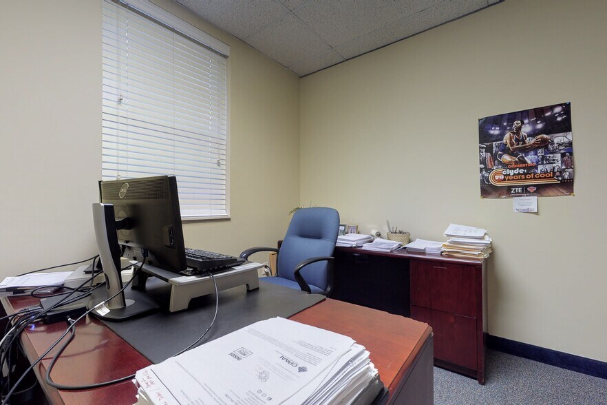 More Photos Of 2 Forest Ave, Oradell Medical For Sale