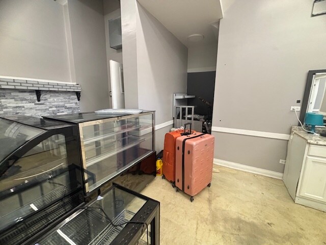 More Photos Of 4000-4022 S Western Ave, Chicago Multifamily For Sale