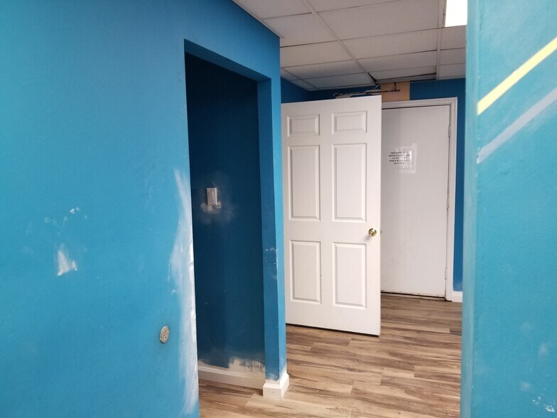 More Photos Of 4700 Stamp Rd, Marlow Heights General Retail For Lease