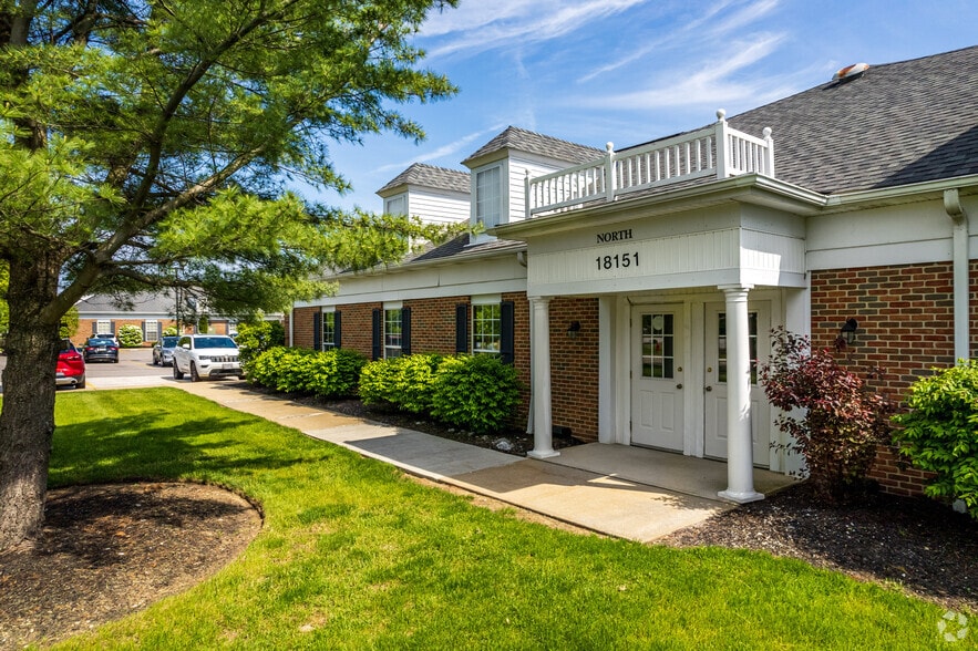 More Photos Of 7010 Engle Rd, Middleburg Heights Unknown For Lease