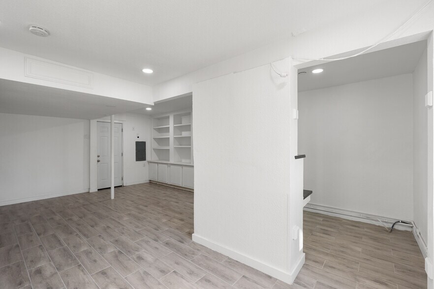 More Photos Of 1825 Baker St, Bakersfield Specialty For Sale