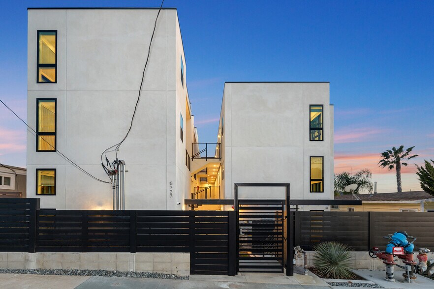 More Photos Of 5727 Lauretta St, San Diego Apartments For Sale