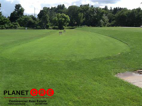 Primary Photo Of 4855 Hollins Rd, Roanoke Golf Course Driving Range For Lease