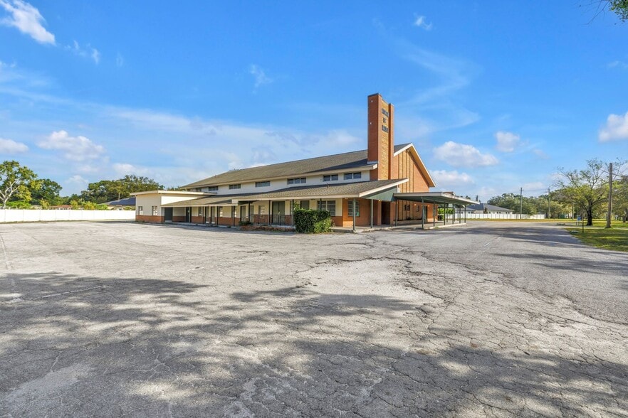 More Photos Of 4740 Wishart Blvd, Tampa Religious Facility For Sale
