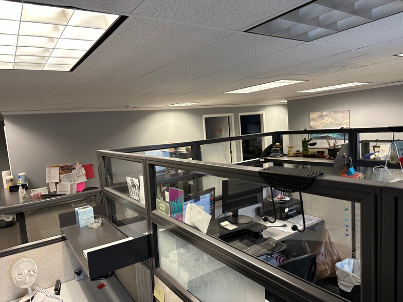 More Photos Of 1004 Princetown Rd, Schenectady Office For Lease