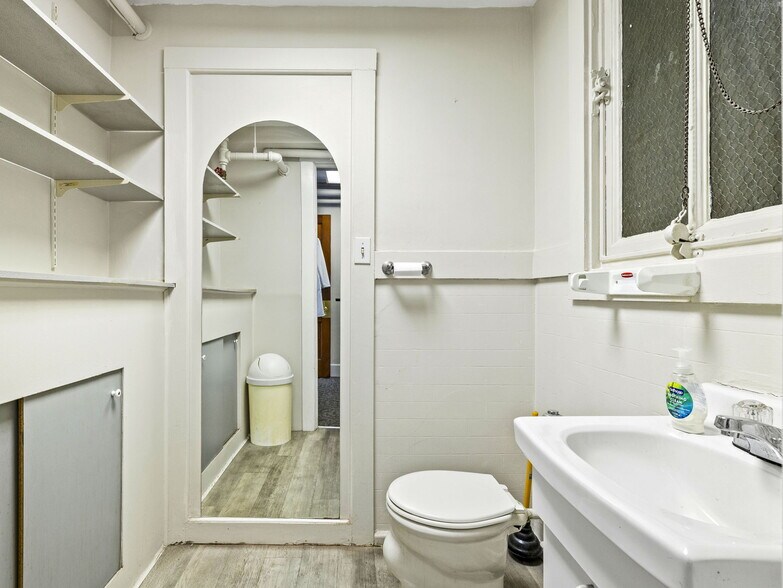 More Photos Of 1180 Beacon St, Brookline Hospital For Sale