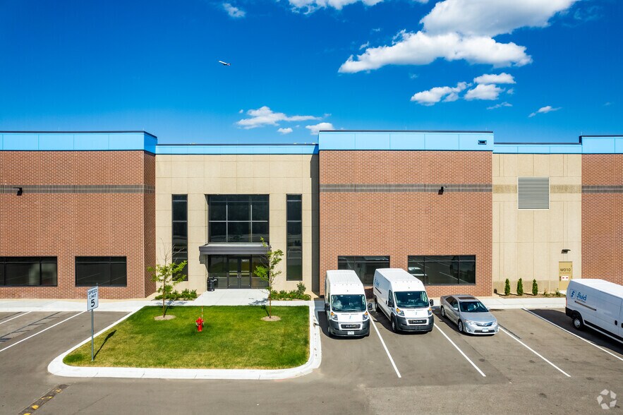 More Photos Of 3130 Lexington Ave S, Eagan Warehouse For Lease