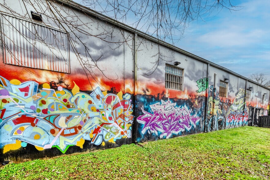 More Photos Of 1004 Sevier Ave, Knoxville Warehouse For Sale