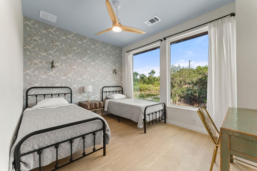 More Photos Of 5460 FM 2325, Wimberley Hotel For Sale