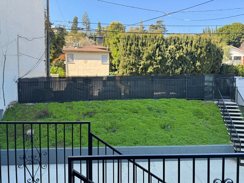 More Photos Of 3311 Barham Blvd, Los Angeles Office For Sale