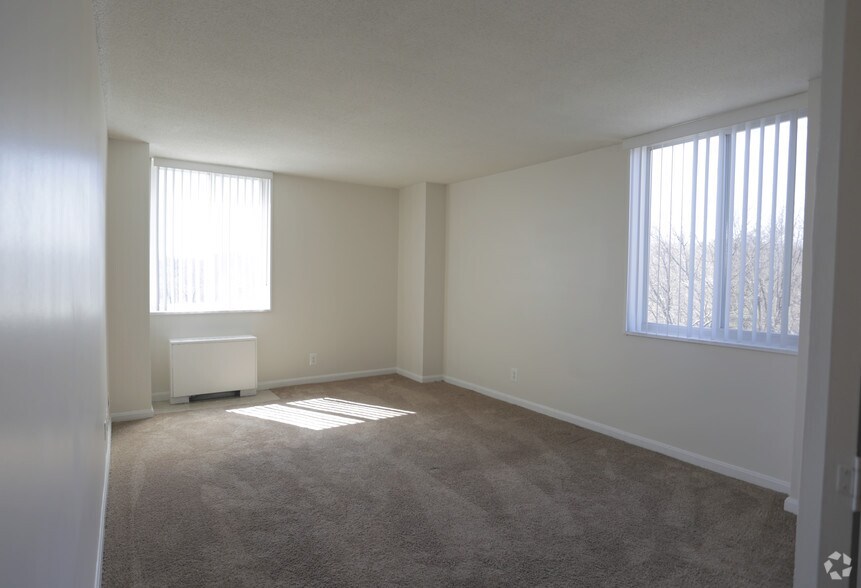 More Photos Of 3901 Suitland Rd, Suitland Apartments For Sale