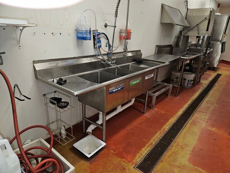 More Photos Of 2412-2430 Lincoln Way, Ames Office For Lease