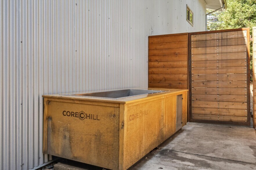 More Photos Of 1229 Grove St, Healdsburg Warehouse For Sale