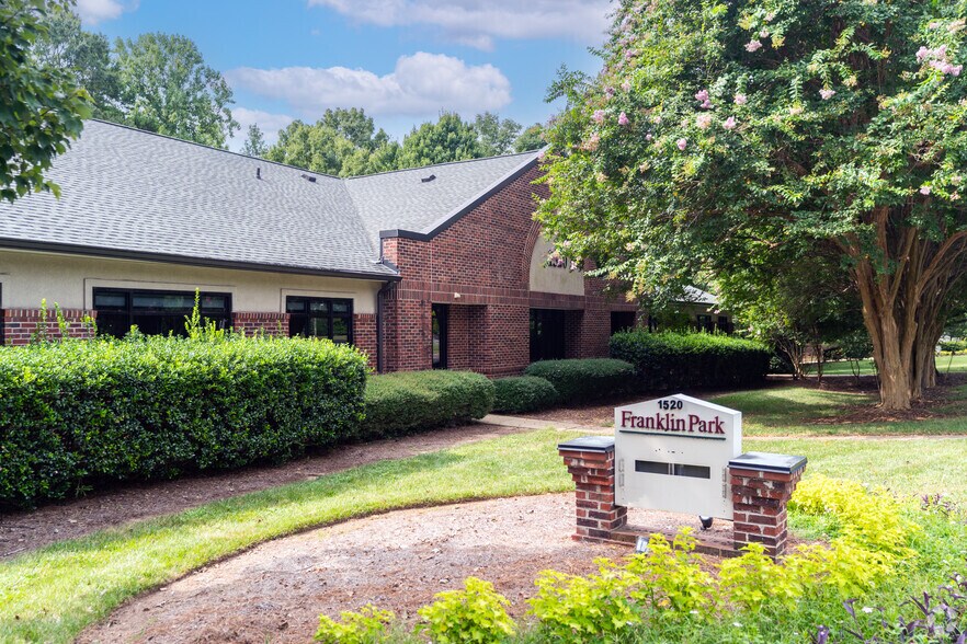 More Photos Of 1512 E Franklin St, Chapel Hill Unknown For Lease