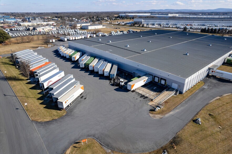 More Photos Of 1627 Ritner Hwy, Carlisle Warehouse For Lease