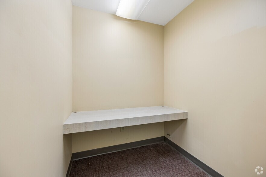 More Photos Of 5991 Anglers Ave, Fort Lauderdale Bank For Lease