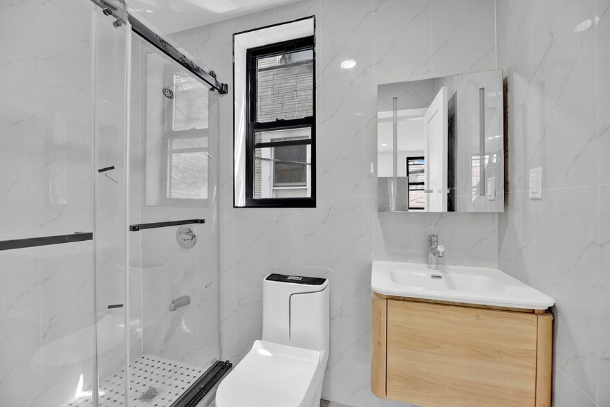 More Photos Of 3013 Brighton 5th St, Brooklyn Apartments For Sale