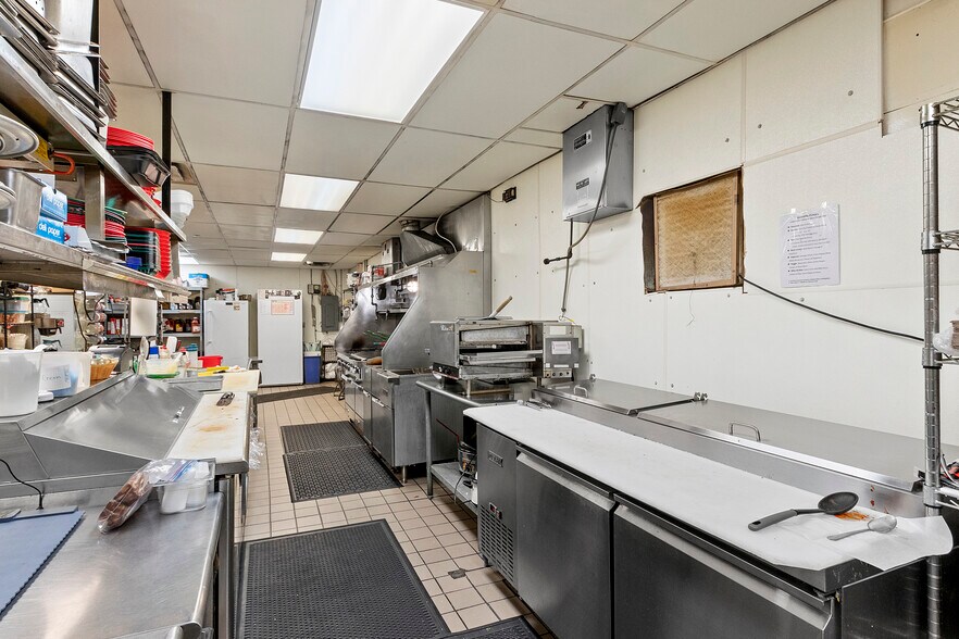 More Photos Of 211 N Maple Ave, Oconto Falls Restaurant For Sale