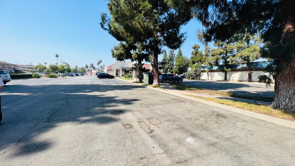 More Photos Of 1131 E Main St, Tustin Office Residential For Lease