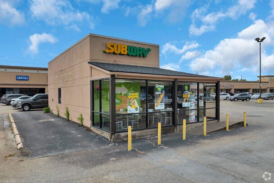More Photos Of 8705 W Bellfort Ave, Houston Storefront For Lease
