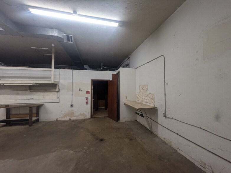 More Photos Of 546 Hoyt St, Painesville Warehouse For Sale