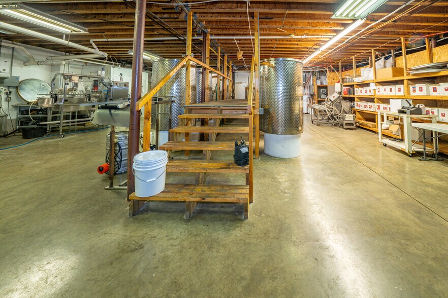 More Photos Of 279 S Main St, Winterport Winery Vineyard For Sale
