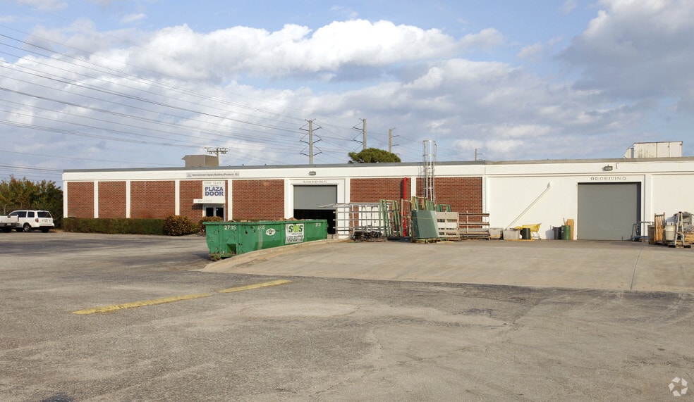 More Photos Of 5900 N Australian Ave, West Palm Beach Manufacturing For Lease