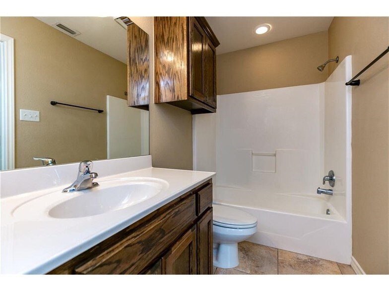 More Photos Of 7252 Mansions Dr, Corpus Christi Apartments For Sale