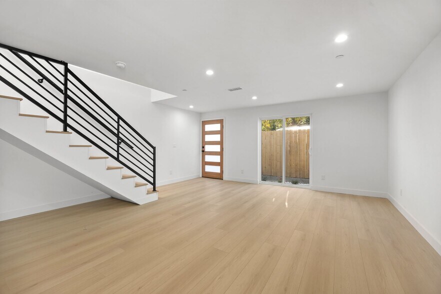 More Photos Of 4513 Rosewood Ave, Los Angeles Apartments For Sale