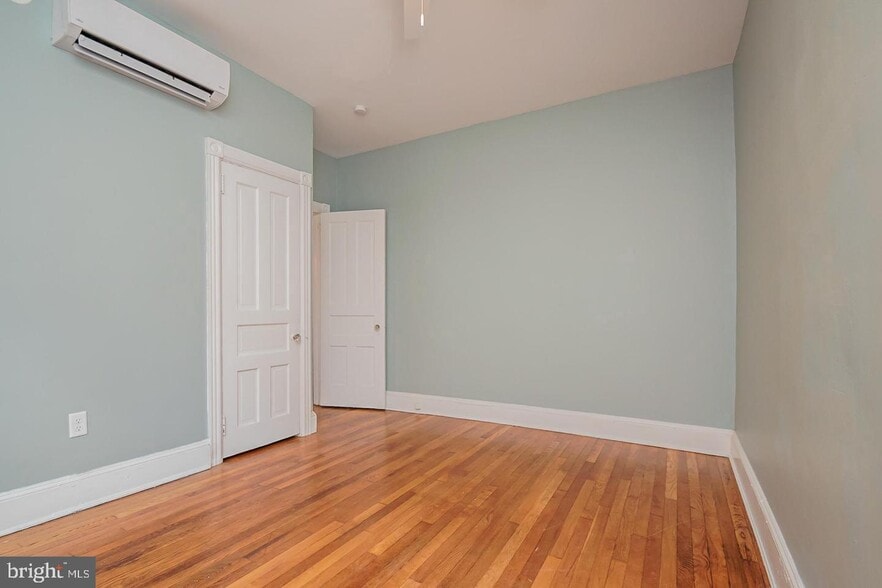 More Photos Of 1608 N Broom St, Wilmington Apartments For Sale